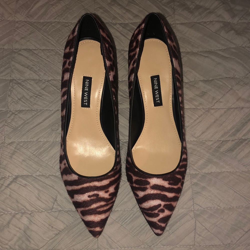 Size 7.5 new Nine West animal print block heel